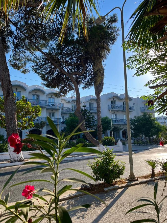 بساليدي Theodorou Beach Hotel Apartments المظهر الخارجي الصورة