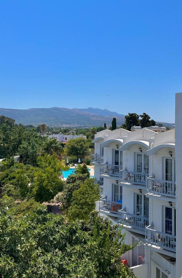 بساليدي Theodorou Beach Hotel Apartments المظهر الخارجي الصورة