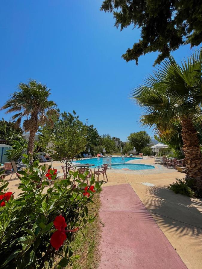 بساليدي Theodorou Beach Hotel Apartments المظهر الخارجي الصورة