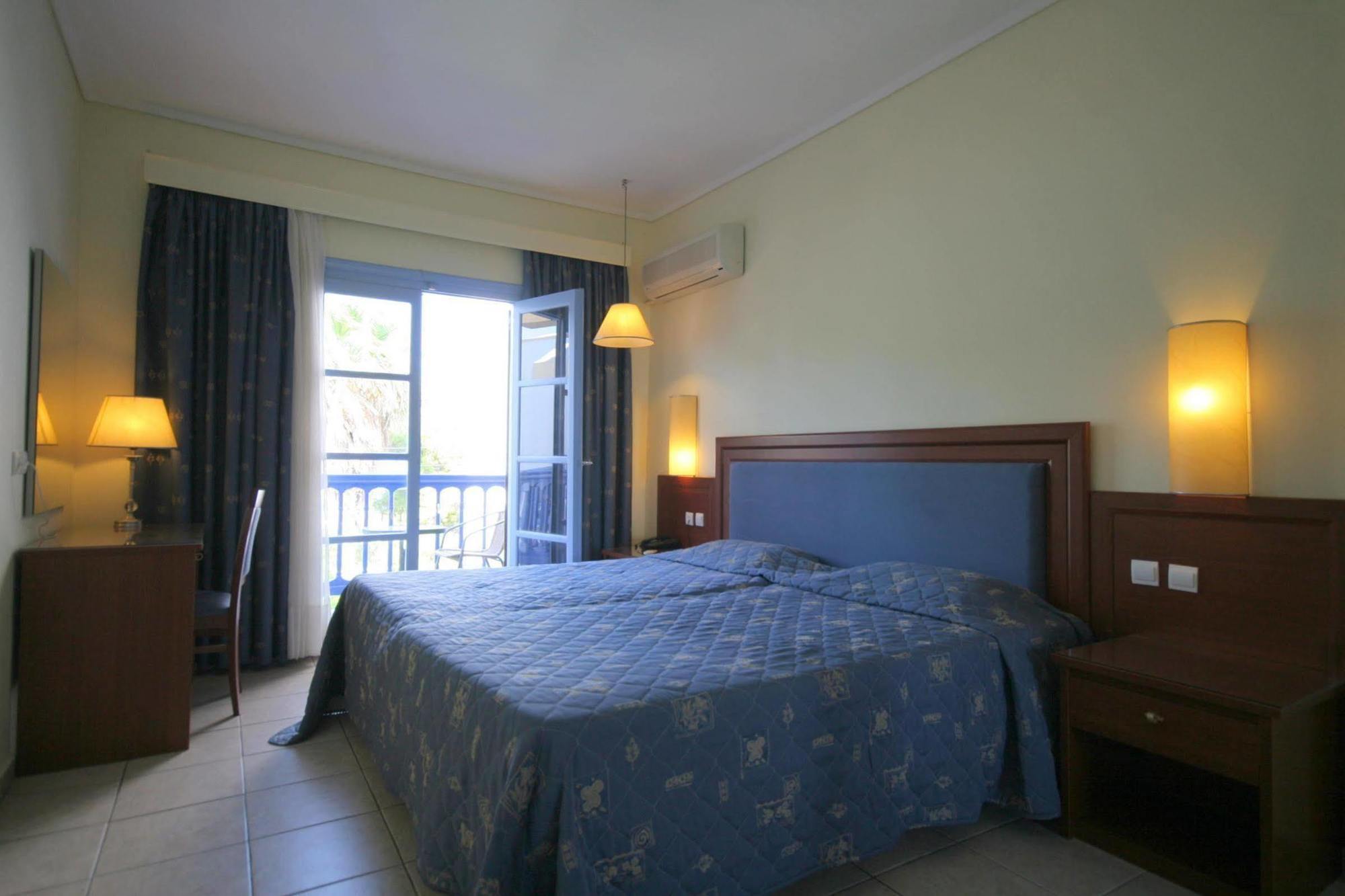 بساليدي Theodorou Beach Hotel Apartments المظهر الخارجي الصورة