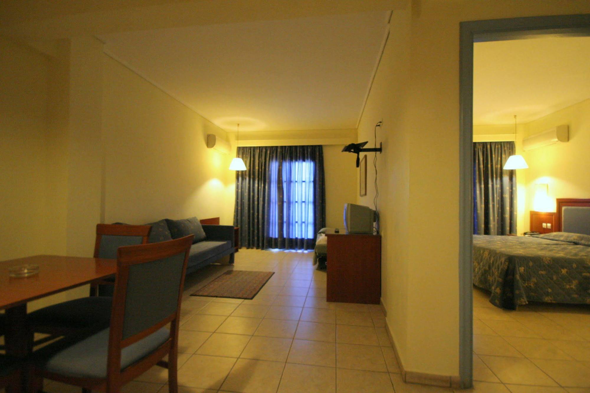 بساليدي Theodorou Beach Hotel Apartments المظهر الخارجي الصورة